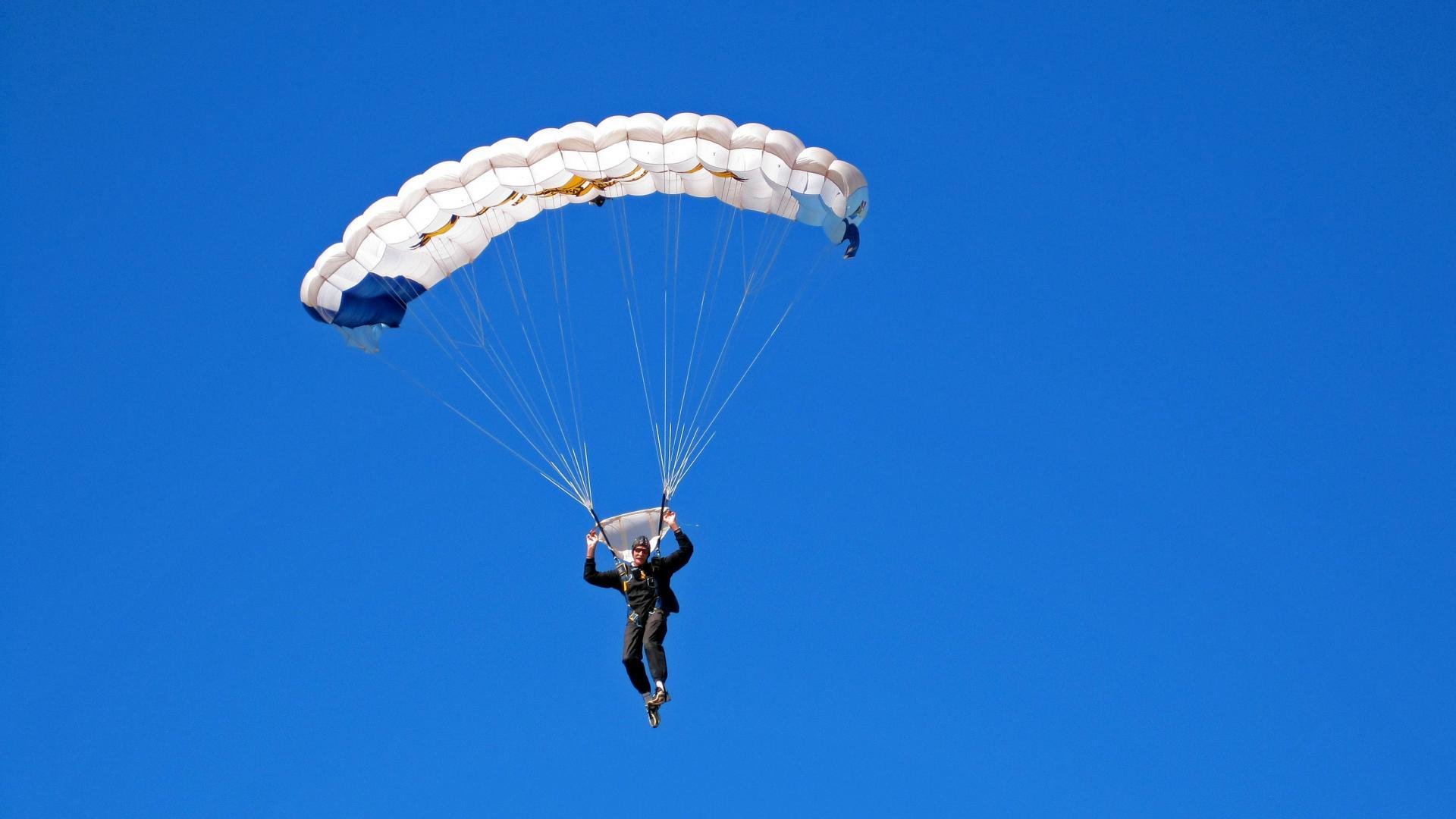 开云网站-全国青少年篮球训练营开启新一轮招生，打造未来之星，青少年篮球培训中心