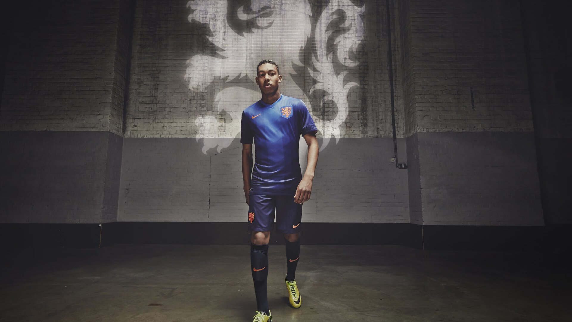 德甲焦点战,教练总结比赛亮点,德甲榜首大战